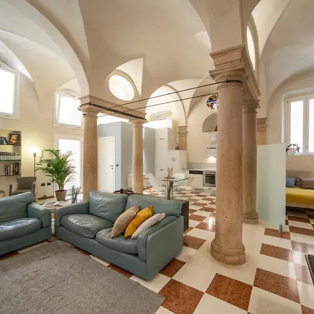Loft Palazzo Dionisi * Verona