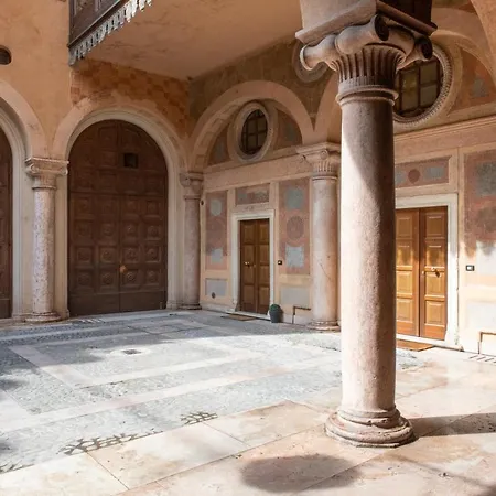 Loft Palazzo Dionisi * Verona